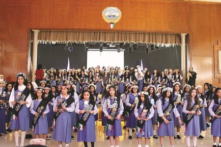مدرسة ليلى القرشية كرّمت خريجاتها