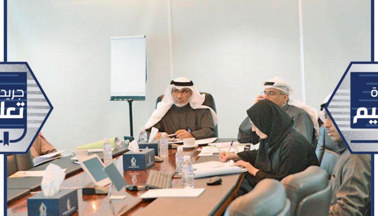 جانب من الاجتماع مع الإدارة الجامعية