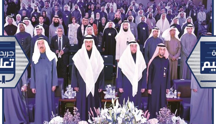 د.علي المضف ونائب المدير العام ومديرو المعهد الصناعي في الشويخ في مقدمة الحضور خلال الاحتفال (قاسم باشا)