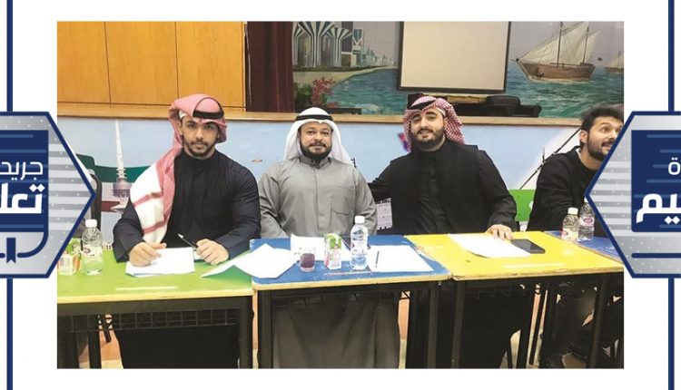 جانب من الحضور خلال اللقاء﻿