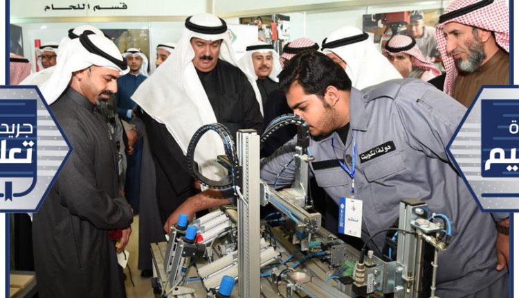 لمضف خلال جولته في الفعالية