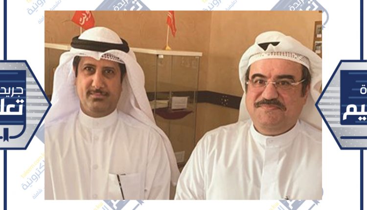 طارق الدويسان ومدير ادارة المكتبات احمد الماجدي