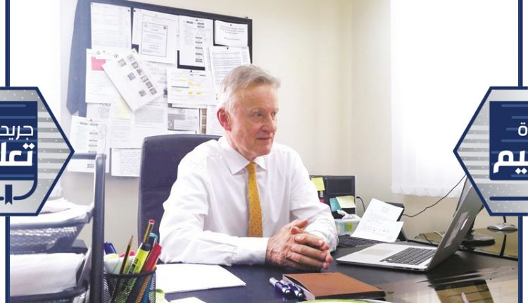 عميد الكلية أ.د.هاري فاينيو ﻿