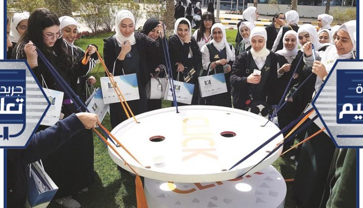 الطالبات خلال الفعالية﻿