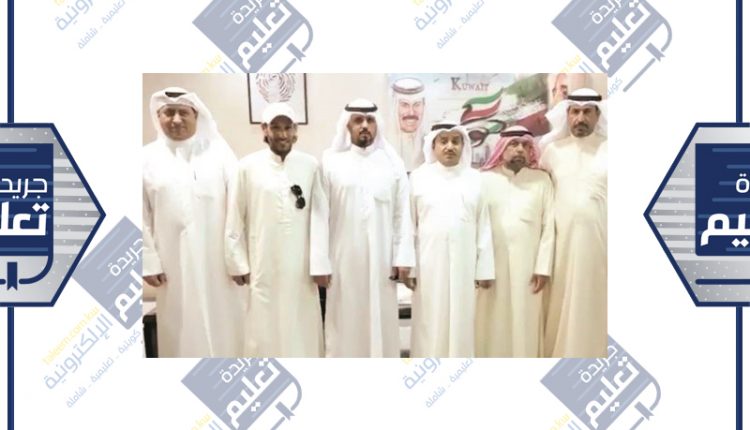 د. عبدالمحسن الحويلة مستقبلا عددا من أولياء الأمور