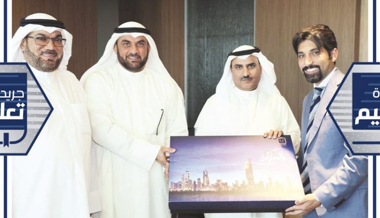 د. سعود الحربي خلال استقباله ممثلي جمعية الروضة ﻿