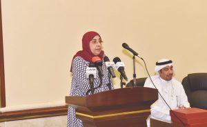 أ.د.سعاد العبدالوهاب متحدثة خلال الحفل