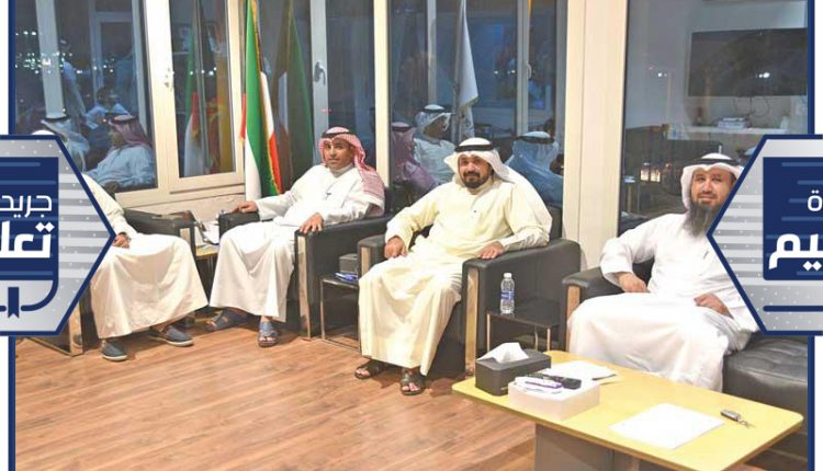 رئيس الجمعية المهندس فيصل العتل خلال استقباله ممثلي الاتحاد الوطني لطلبة الكويت بمصر