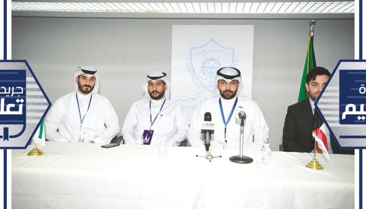 المتحدثون في اللقاء التنويري السنوي لاتحاد طلبة فرنسا (محمد هاشم)﻿