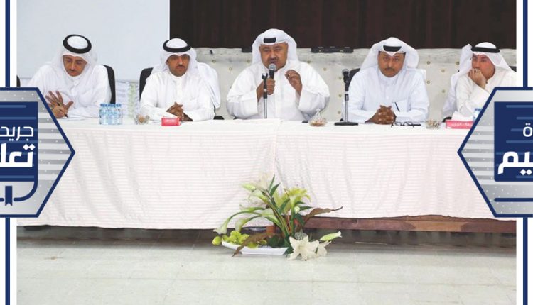 م.أسامة السلطان متحدثا في الاجتماع﻿