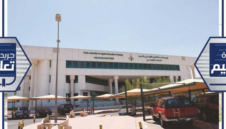 الازدحام في محيط مباني الهيئة كان سمة بارزة طوال يوم أمس﻿