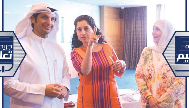 الشيخة انتصار سالم العلي وعبدالرحمن المطيري ومديرة بريق رقية حسين﻿