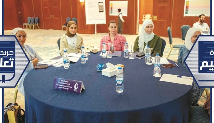 الطالبات المشاركات في البرنامج ﻿