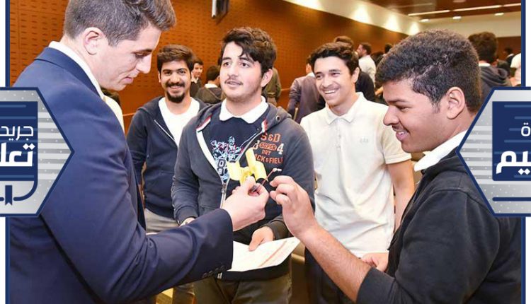 جانب من الورشة