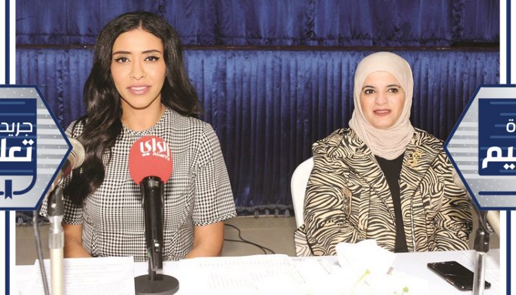 الشيخة نبيلة الحمود ود.عائشة الهولي خلال المؤتمر الصحافي﻿