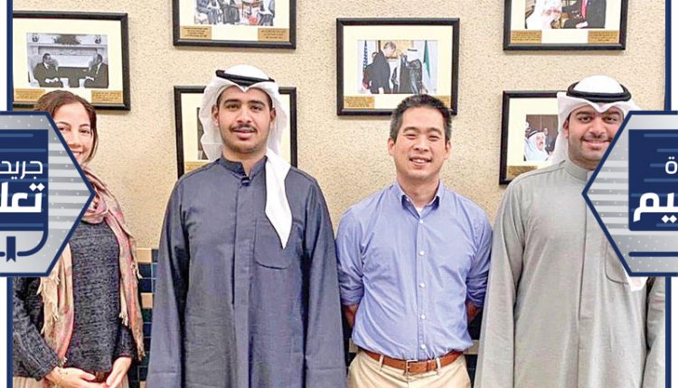 وفد الاتحاد مع مسؤول بالسفارة الأميركية