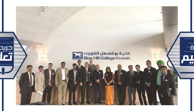 لقطة تذكارية مع الوفد الهندي الزائر لكلية بوكسهل