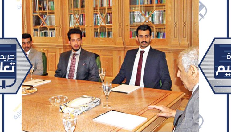 وفد من أعضاء الاتحاد الوطني لطلبة الكويت في المملكة المتحدة يلتقون سفير الكويت لدى بريطانيا خالد الدويسان