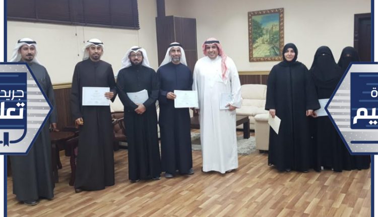 عدد من المشاركين بالدورة