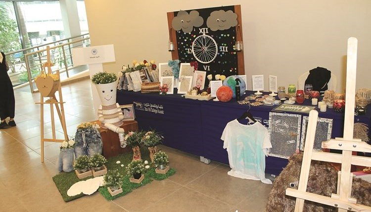 بعض الأعمال المنجزة بإعادة التدوير