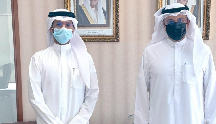 جانب من لقاء رئيس الاتحاد فرع فرنسا مع د. صبيح المخيزيم