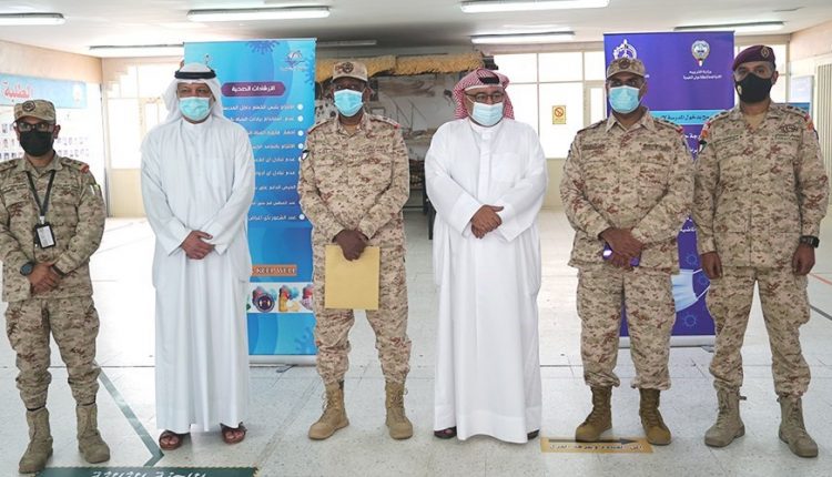 اللواء الركن عماد سلطان أمان خلال الاجتماع مع أسامة السلطان