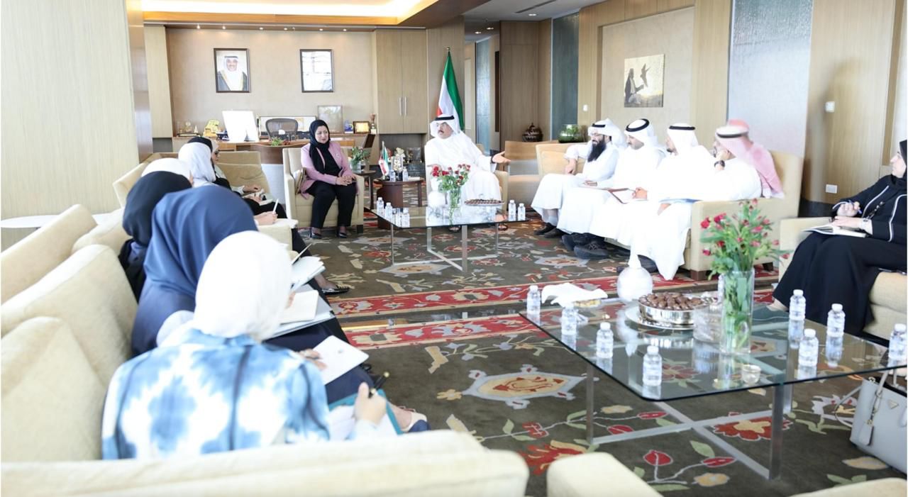 وزير التربية يوجه بتأليف مناهج جديدة من رياض الأطفال إلى الصف التاسع لتعزيز الهوية الوطنية